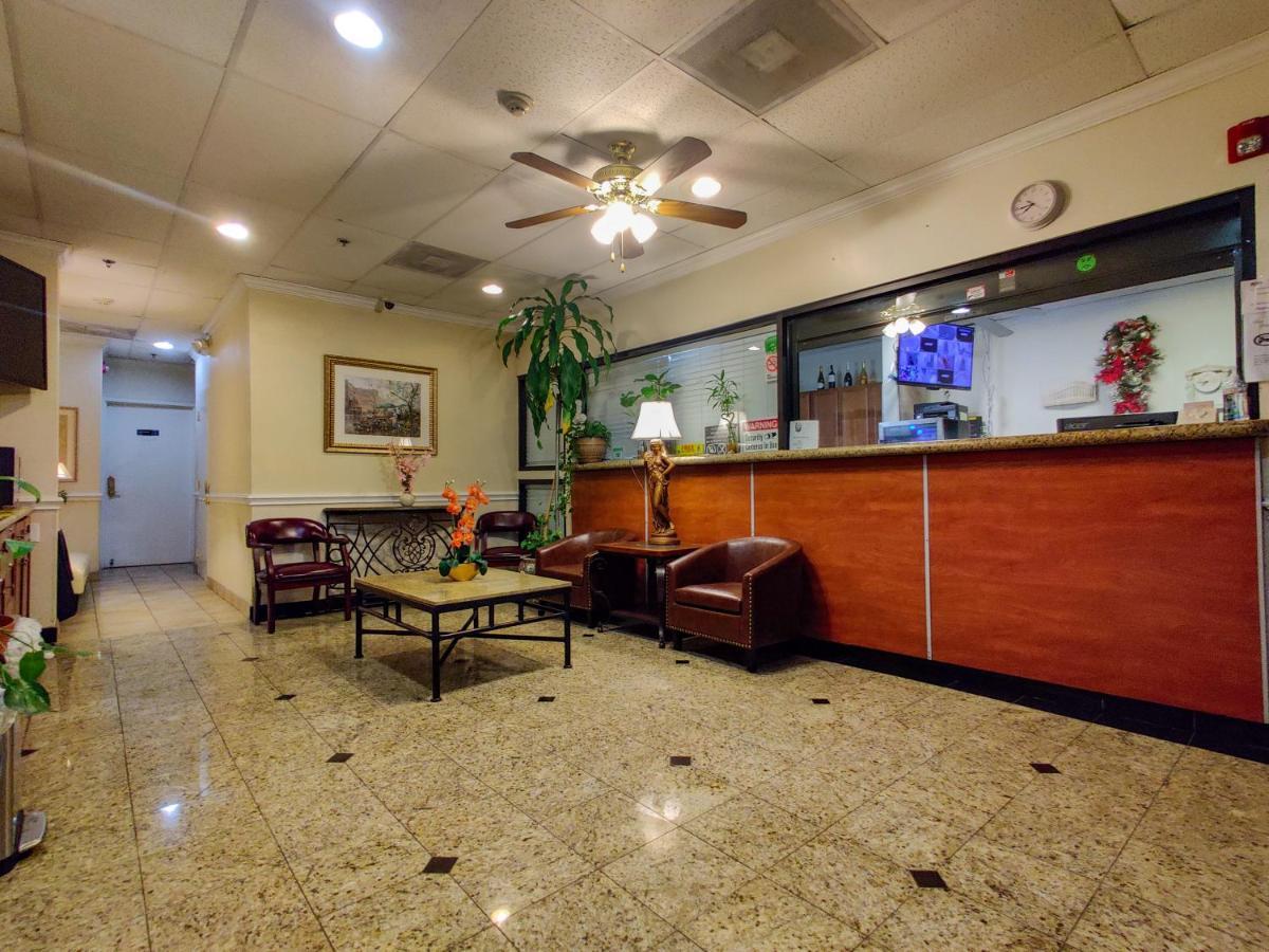 Athens Hotel & Suites Houston Exterior photo